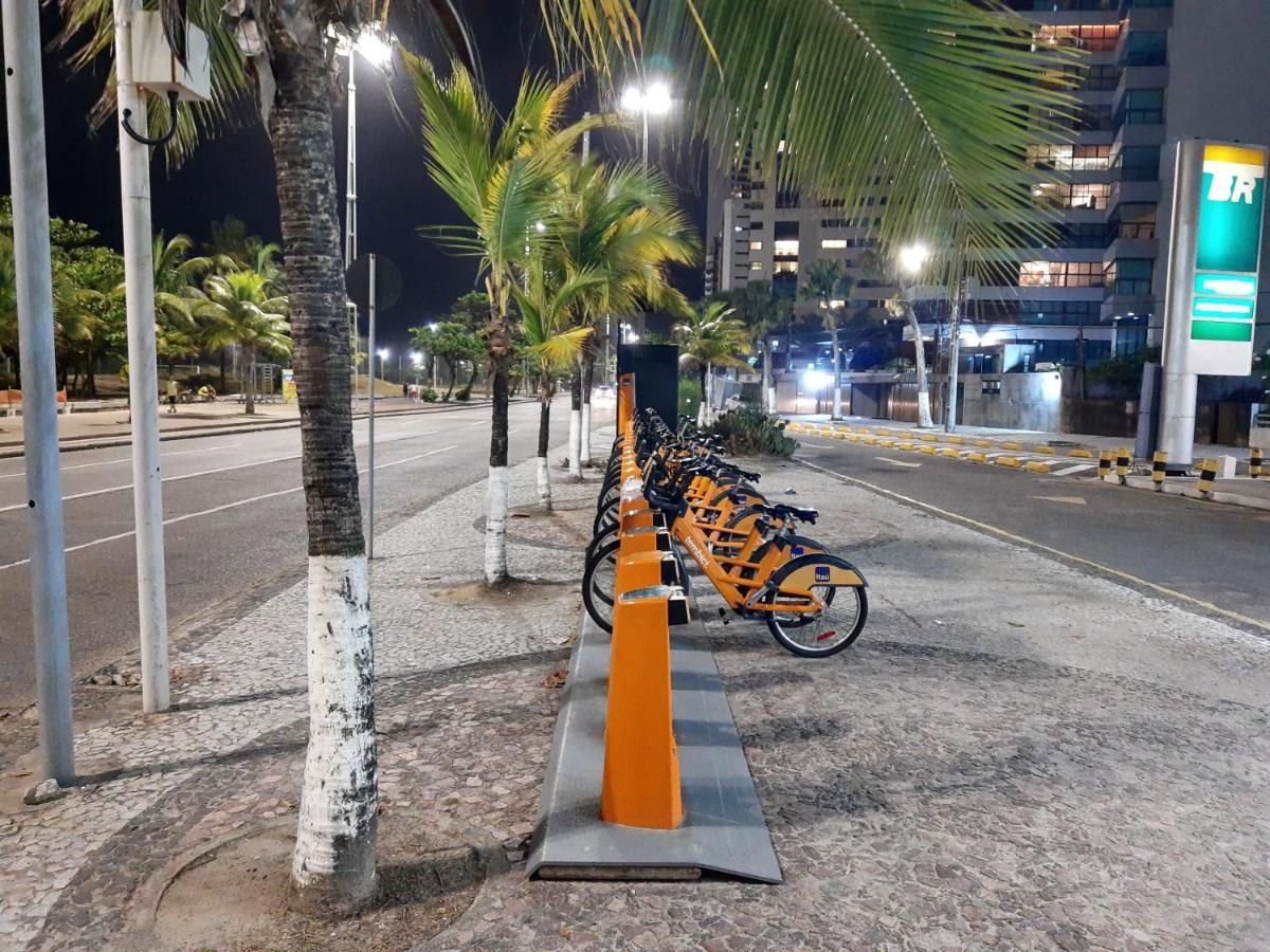 Lar Recife Olinda Praia 1, Na Avenida Boa Viagem Exterior photo